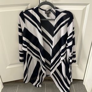 Travelers navy and white jacket by Chicos – size 2 – EUC – never worn